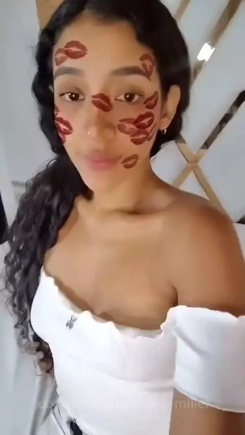 Do you wanna spend some time wiht your babe? 😈 by eriika-miller