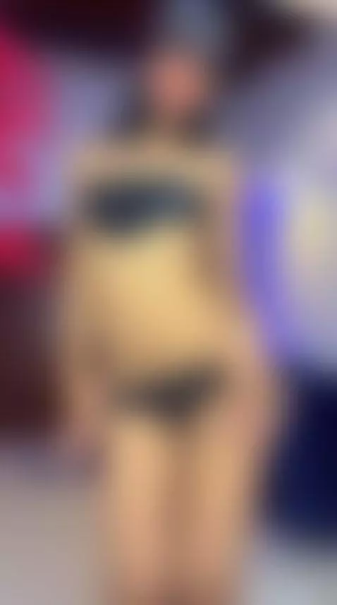 Online 💖 and eager to steal a smile from you... or something... by anniiee-smith