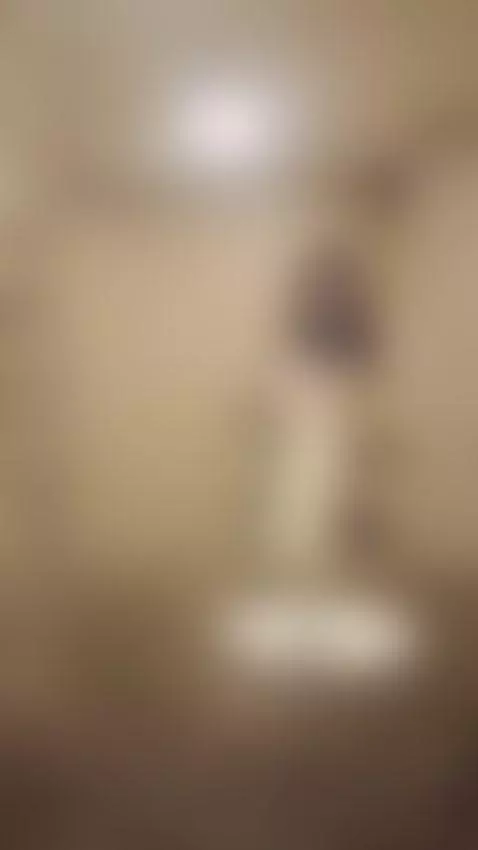 siendo atrevida en público by pauliirose