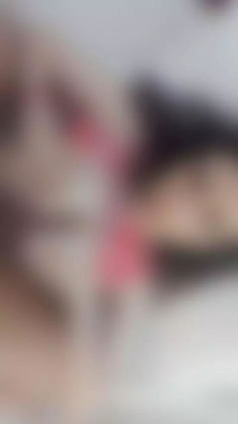 siente mis suaves tetas by pauliirose