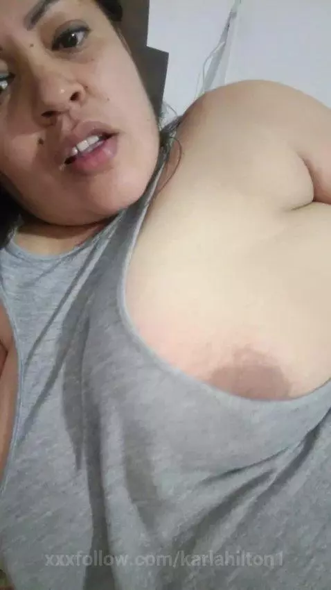 saludito de teta by karlahilton1