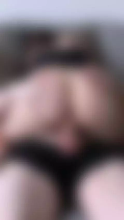 Riding the big cock 💋 by jamieyoungtv