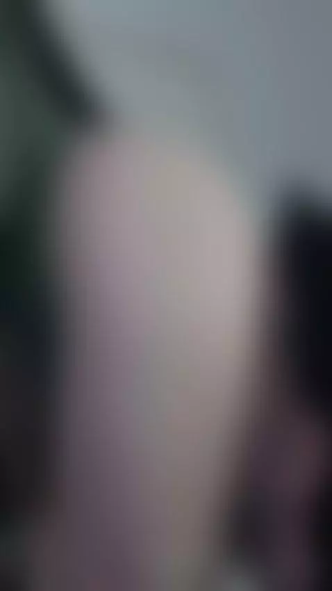 Smell like a big culona latina 🍑 (portrait / 9:16 format) 📱 by johnlemon666