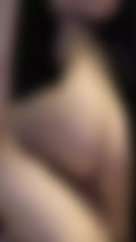 Pump it Babe. 🤑 (portrait / 9:16 format) 📱 by johnlemon666