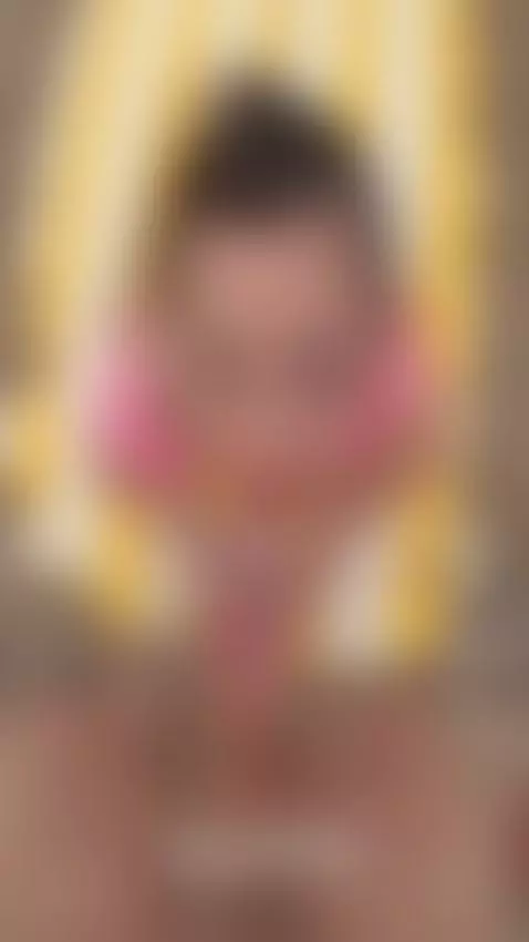 That day was so fun, she was on vacation with her family 🏖️ ... by johnlemon666