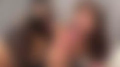 Mi novia y su mejor amiga comiendome la verga by lunamielcita