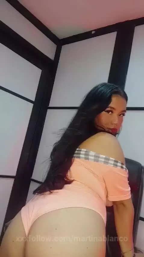 A short view from behind! by martinablanco