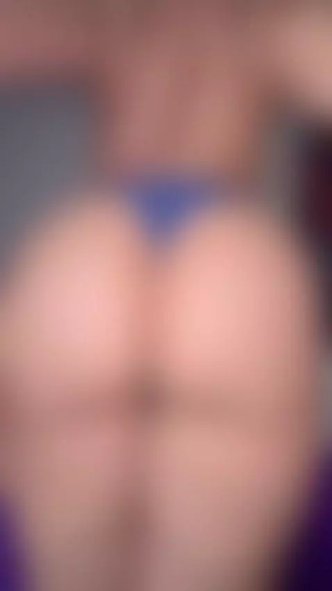 Breakfast is served!! 😳🍑🤤 by camilbs