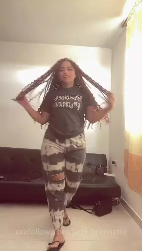 This crazy girl loves you by jade-brunnette