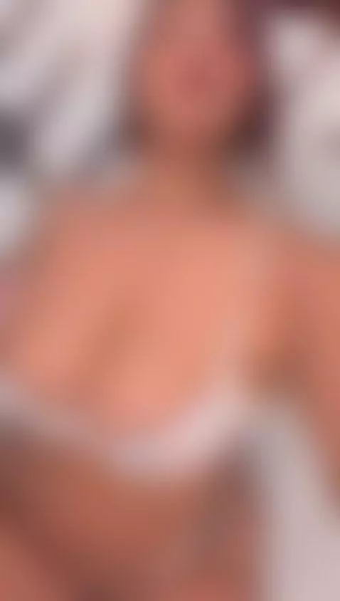 Let yourself be carried away by the fantasy… by zafirahot