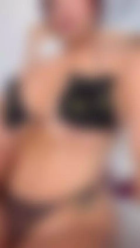 I like to be flirtatious and much more for you! by zafirahot