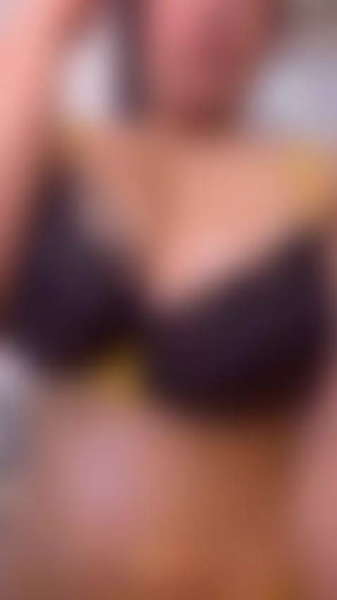 I know you love my big sweet tits, come suck them !! 🍒😈🥵 by zafirahot