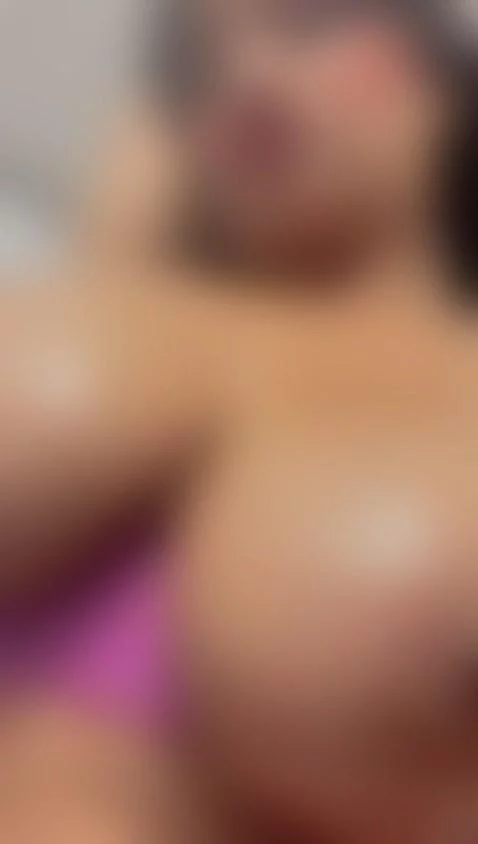 My tits are waiting for you🍒😈🔥 by zafirahot