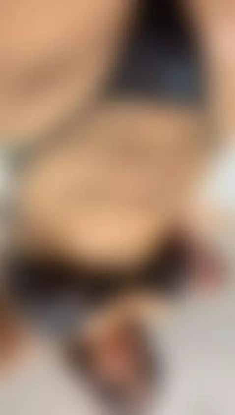 come and fuck me so hard that I always remember you 🥵😈 by zafirahot