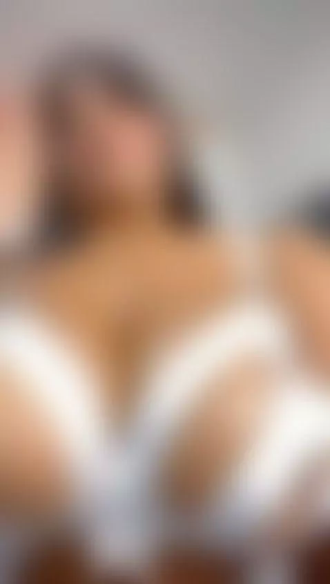 Today I feel more beautiful than ever darling! 😈😏 by zafirahot