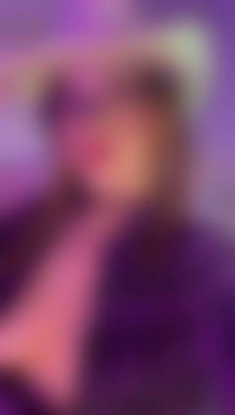 This is how I want to ride your cock 😈😈 by alexxamendoza