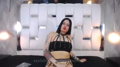 I want to feel your cock running through my body daddy  💦😈😈 by brendaevanss