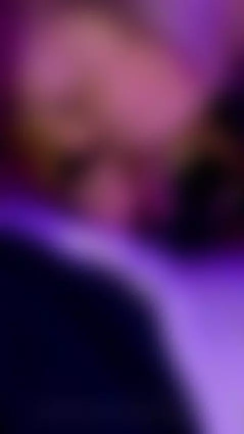 ah quien le ssle garganta profunda? porqe a mi tia NO LE SAL... by hernoo2403