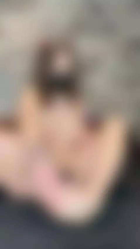 I'm proud of my petite body by sturluson