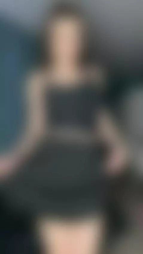 Just show you my pink hungry pussy and ask you to feed her ;... by sturluson