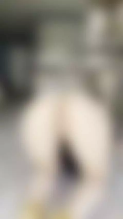 Arch my back and let you take me from behind...🍑 by sturluson