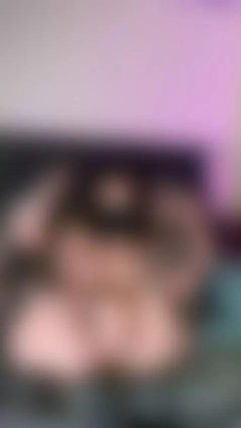 Making my pussy feel alive with the heat of your gaze by sturluson