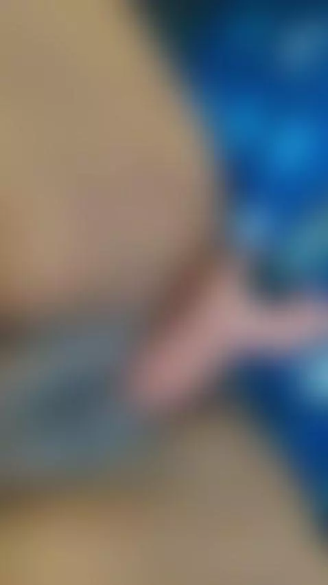 very hot wants some pussy by claudiasmithh