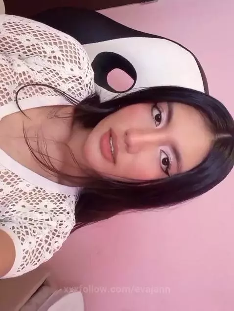 Pull my hair and make me yours, baby. I love how rough you g... by evajann