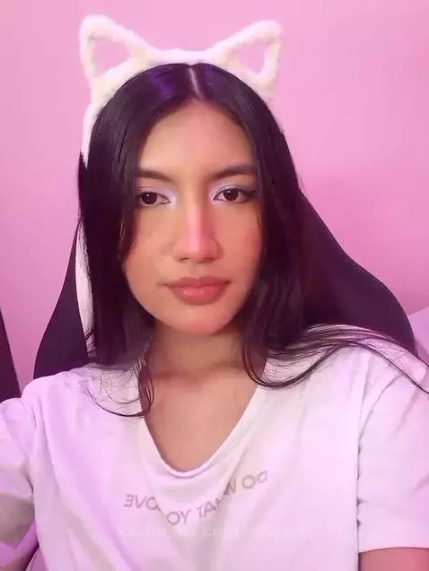 Every click brings you closer to passion 😈🔥 by evajann