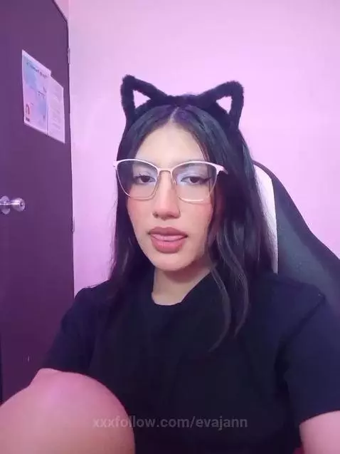 The desire begins here... make it yours! 😈🔥 by evajann