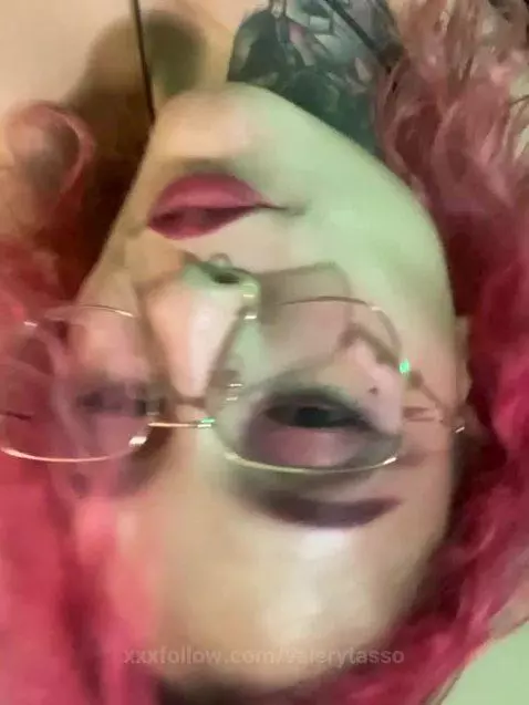 It's hot here by valerytasso