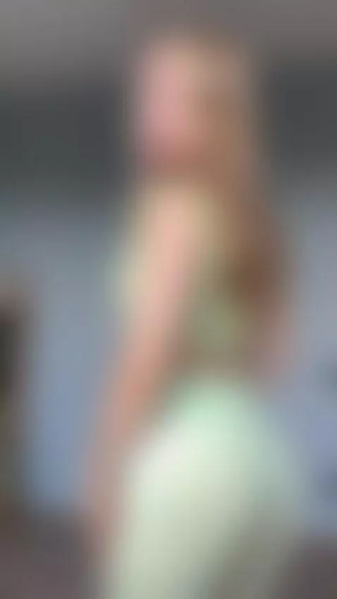 HOW DO U LIKE THIS TIGHT ASS BABY?🔥🔥🔥 by ellietheelf