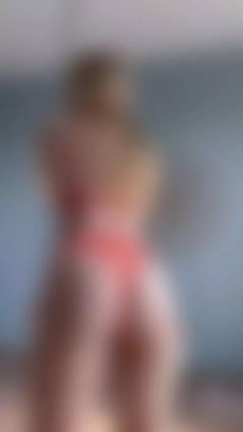 Twerking for you😏 Want to slap me haaard?🥵😈 by ellietheelf