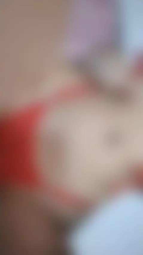 red🌹 by saraamills1