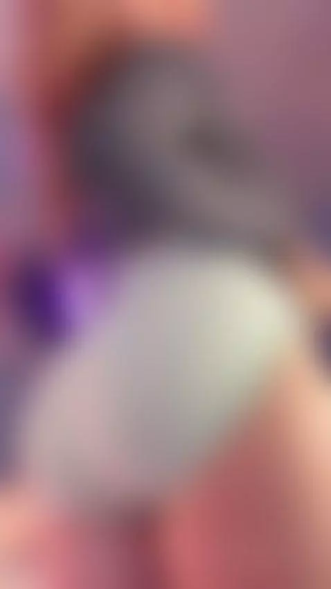 Sexy ass 🥵🥵 by alejamillan1