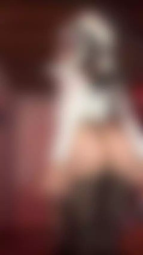 besa todo mi cuerpo y divierte mientras me quito la ropa by adasroom