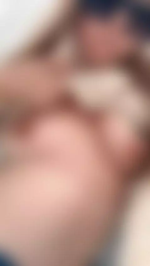 no deberia hacer esto en el vuelo 😵‍💫💦💦💦 by ginnixcosplay