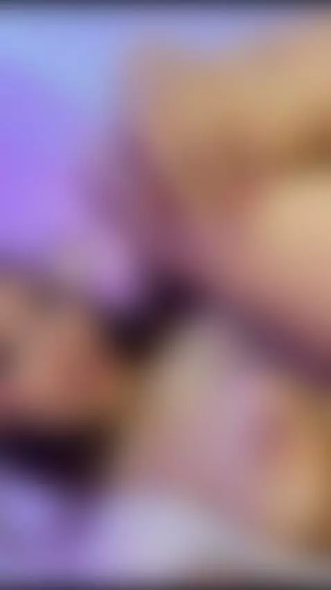 ONLINE NOW by marianatorress