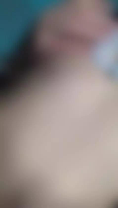 Does the color blue look nice on me?... put a blue heart if ... by saradaparker