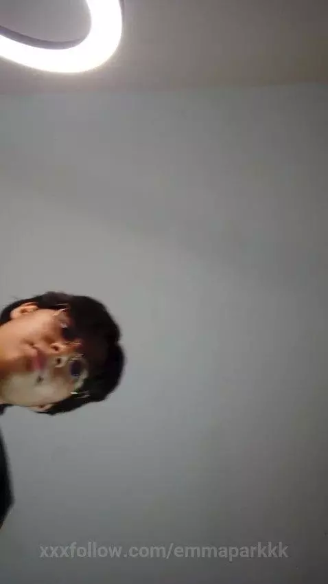 What's under the shirt? by emmaparkkk