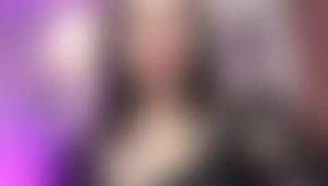 What do you think of these photos? I look beautiful? Come an... by bellaa-hadid