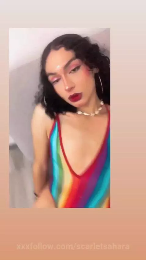 Horny 🔥🔥 by scarletsahara