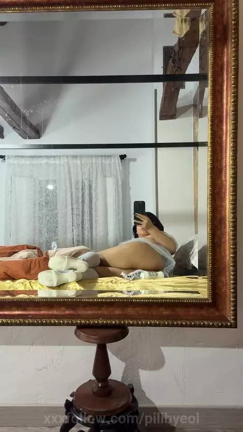 Good view? 😏 by pilibyeol