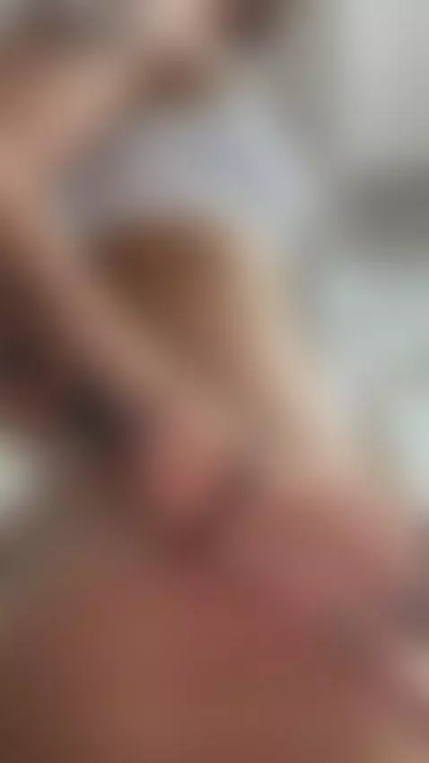 I need a little help getting undressed😋 by casuex