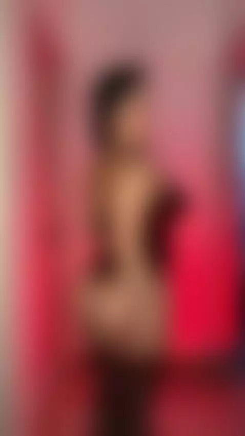 ummm me encanta como pega en mi culo 😈😋🥵 by lauh99