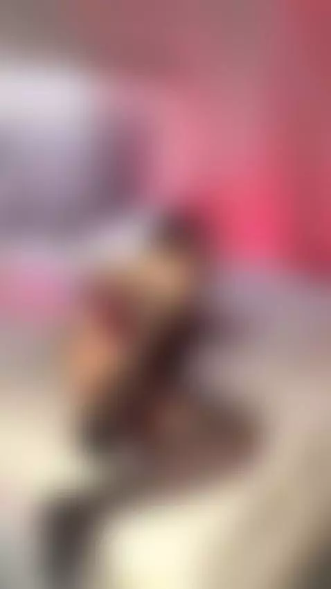 una vista diferente de mi enorme culo 😈🥵 by lauh99