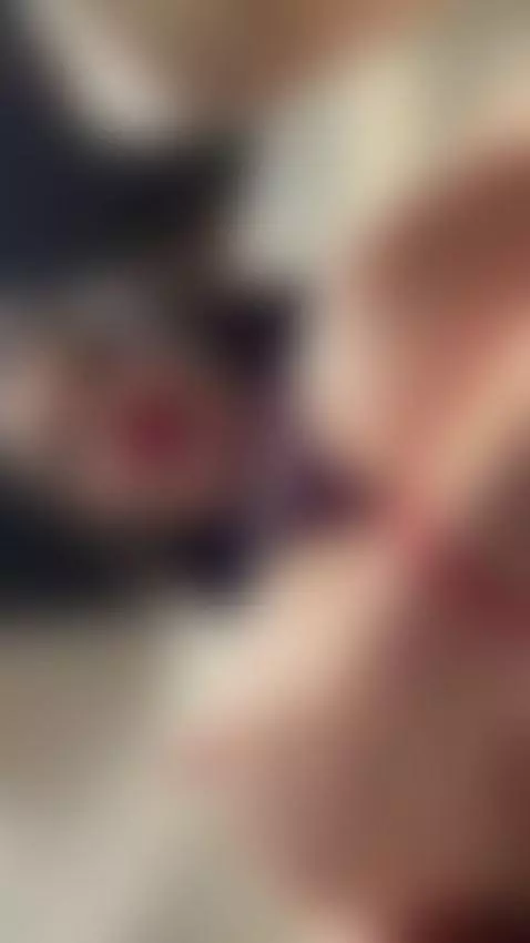 en el baño publico 😈me masturbo bien rico by lauh99