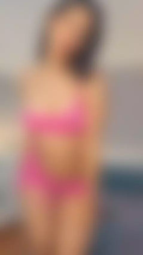 Do you dare to resist my irresistible sensuality? by aidamoreno