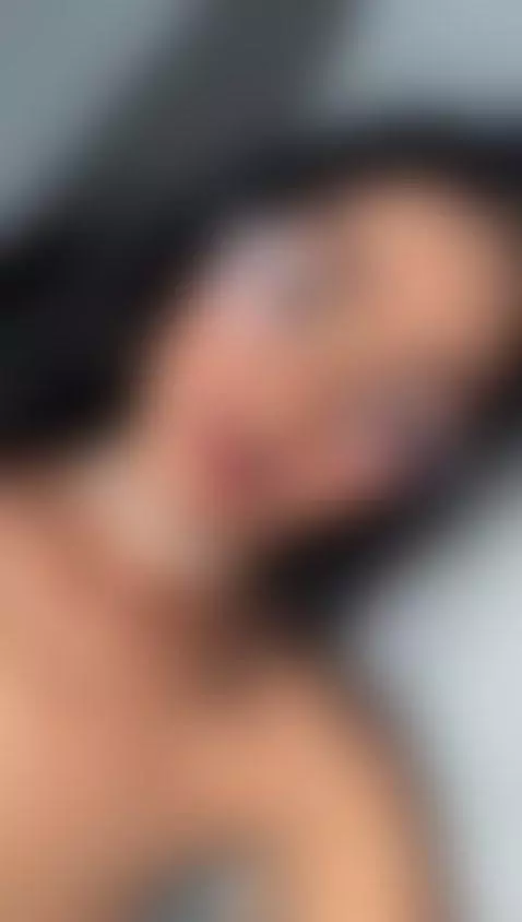 my neighbor looks at me a lot... by ale-annys