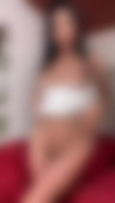 Home alone! waiting for you.... by ale-annys